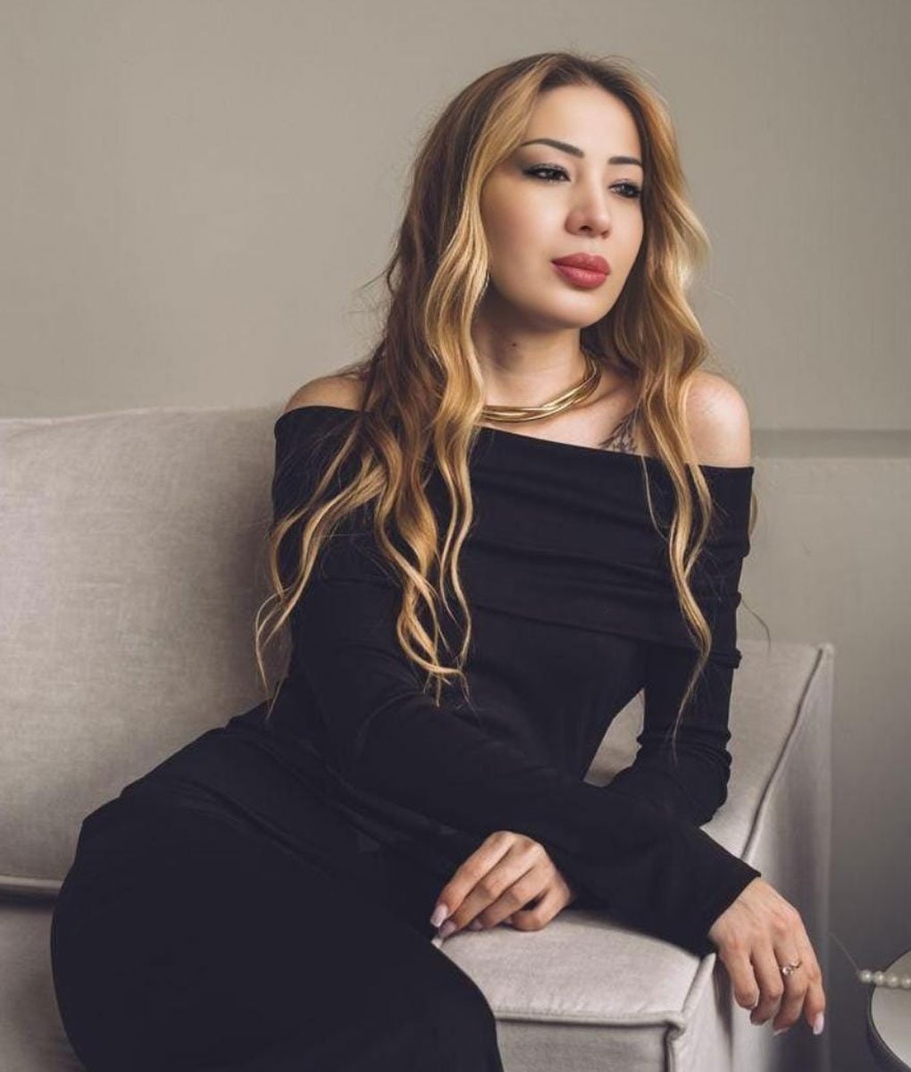 Private mature companion booking


